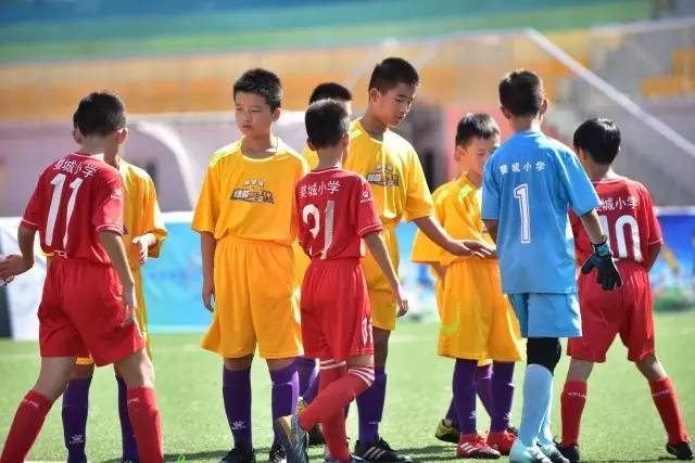 中国三人男篮不敌立陶宛 张宁5分赵嘉仁6分