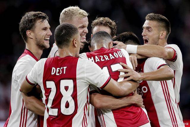 纪卓13+13青岛送四川22连败 广州大胜同曦