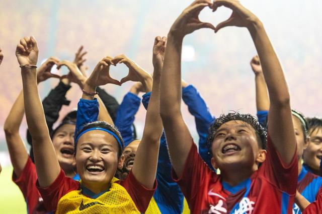 C罗收购西乙球队 为退役前超越梅西布局？